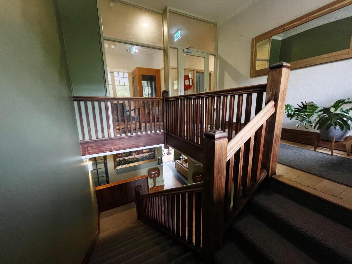 Alpine Hotel, Eat Drink Sleep Warburton Bagian luar foto