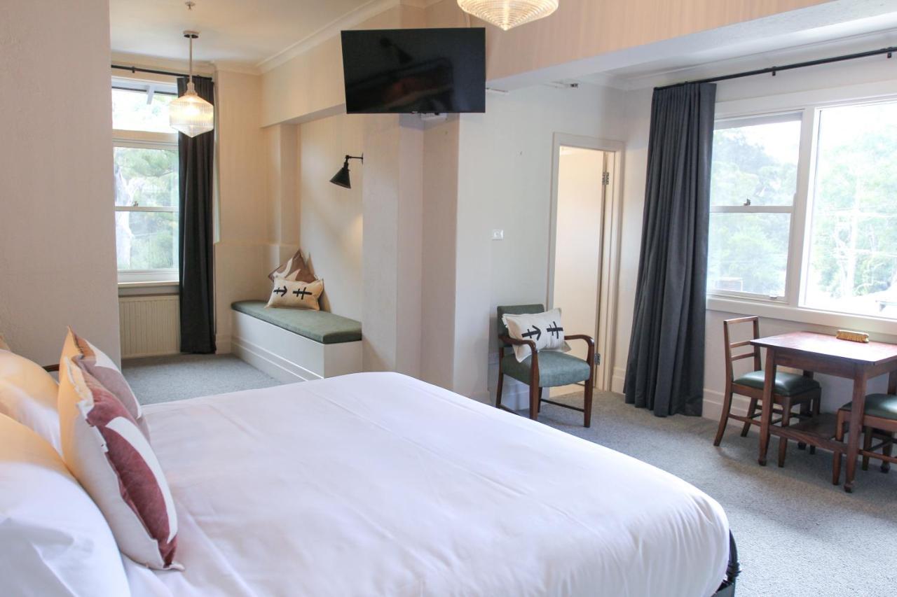 Alpine Hotel, Eat Drink Sleep Warburton Bagian luar foto