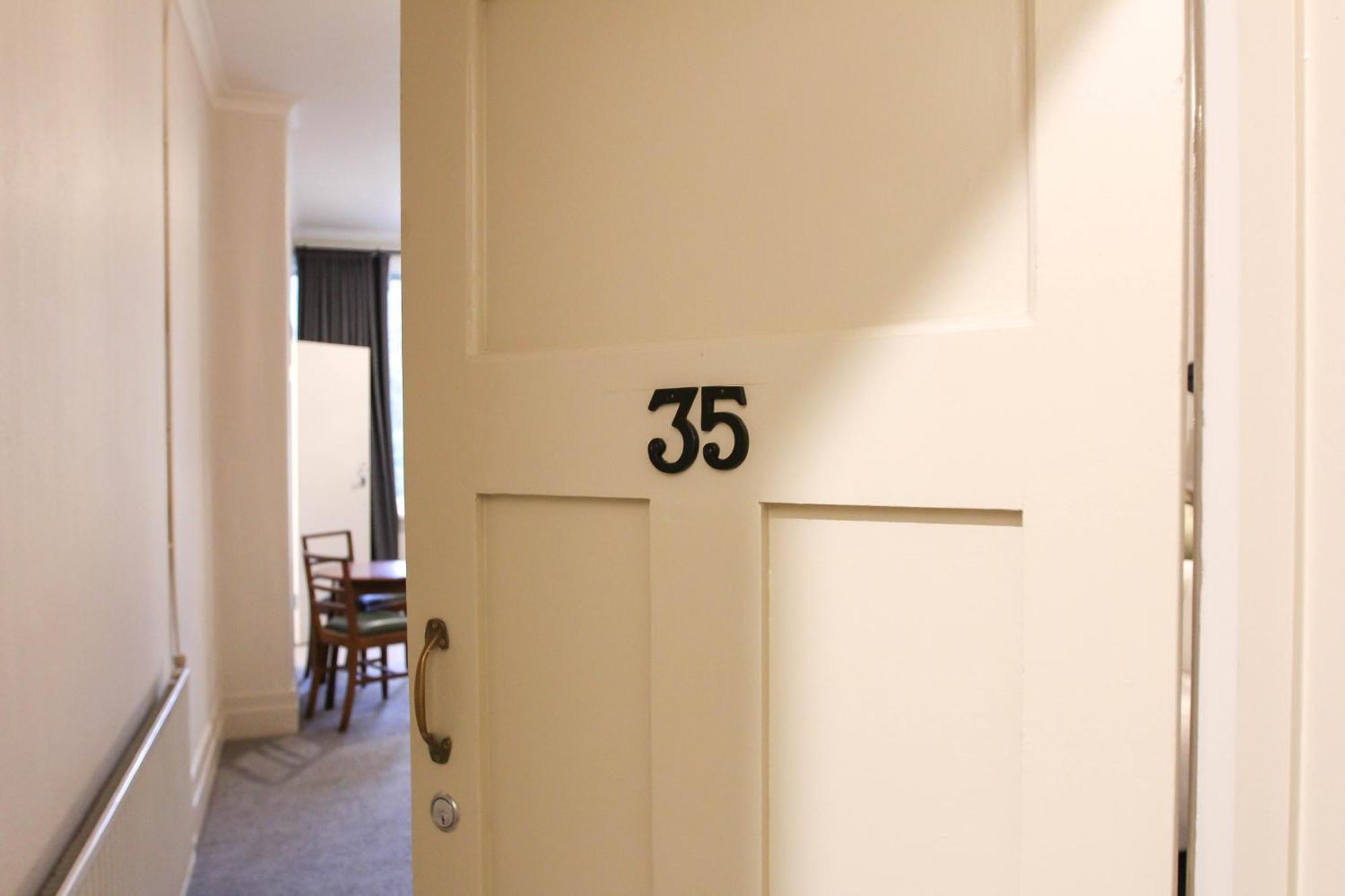 Alpine Hotel, Eat Drink Sleep Warburton Bagian luar foto